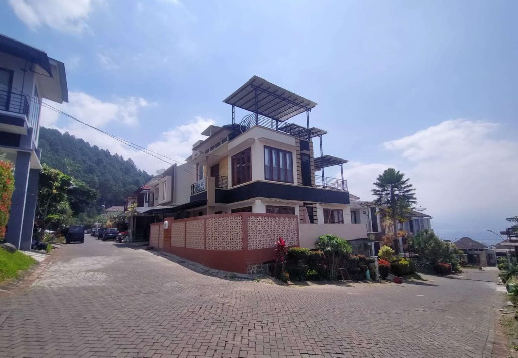 Villa Pinus Private Pool Batu